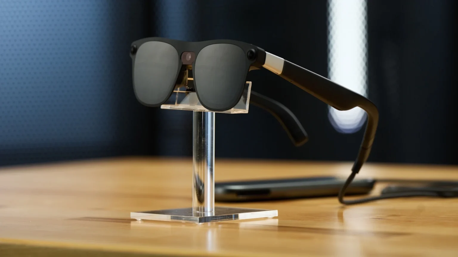 inteligentne okulary z ai moga generowac falszywe zdjecia w czasie rzeczywistym