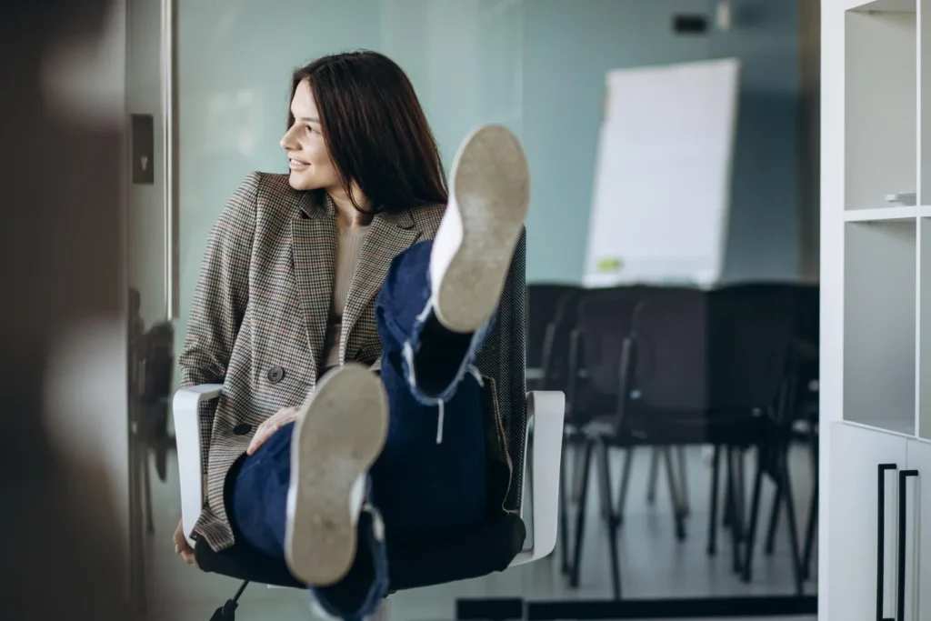 strach przed ai pcha ludzi do zmiany kariery ale wiekszosc i tak nie rusza sie z miejsca