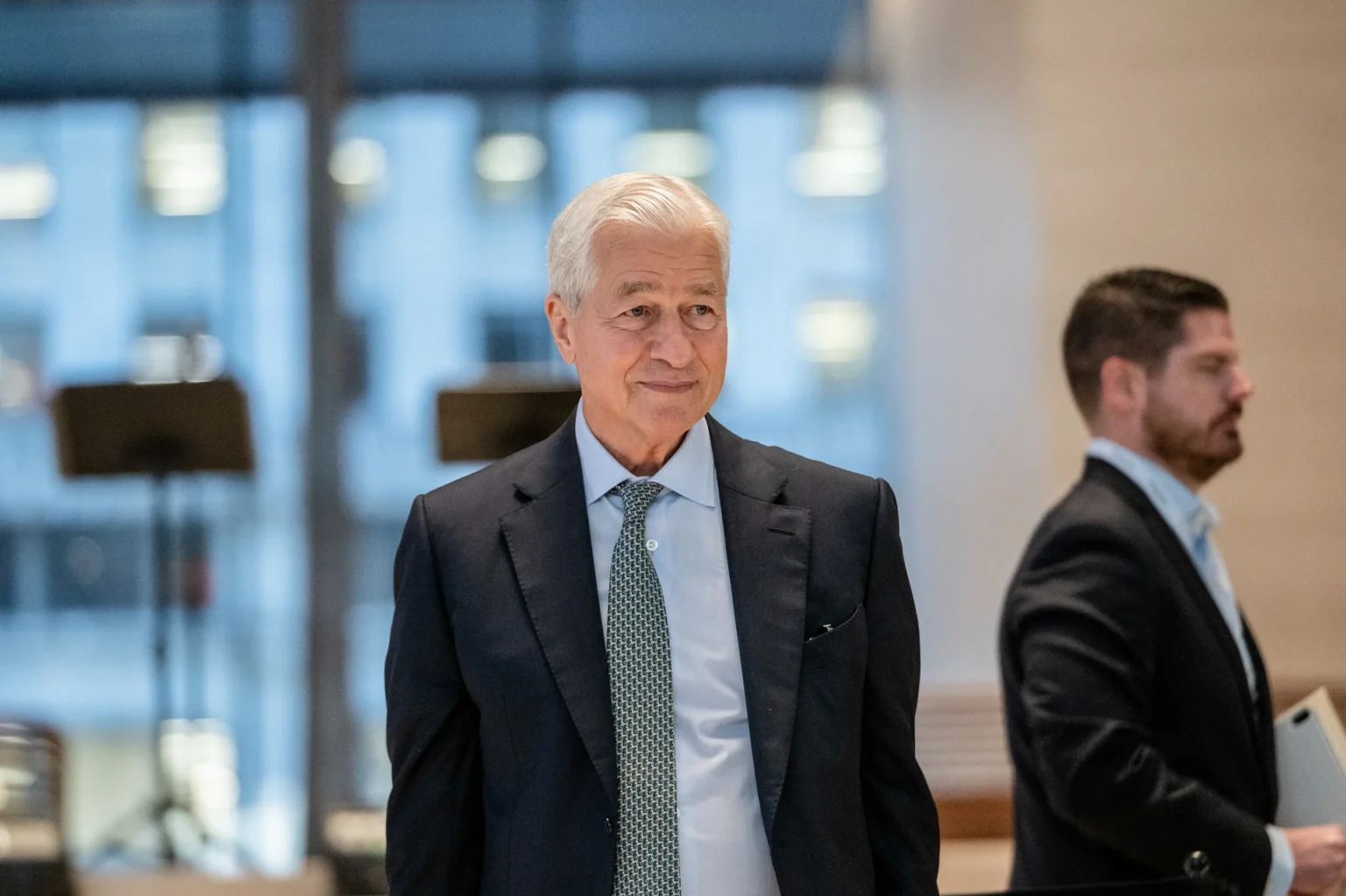 jamie dimon ostrzega ai zlikwiduje miejsca pracy a inflacja moze nas jeszcze zaskoczyc