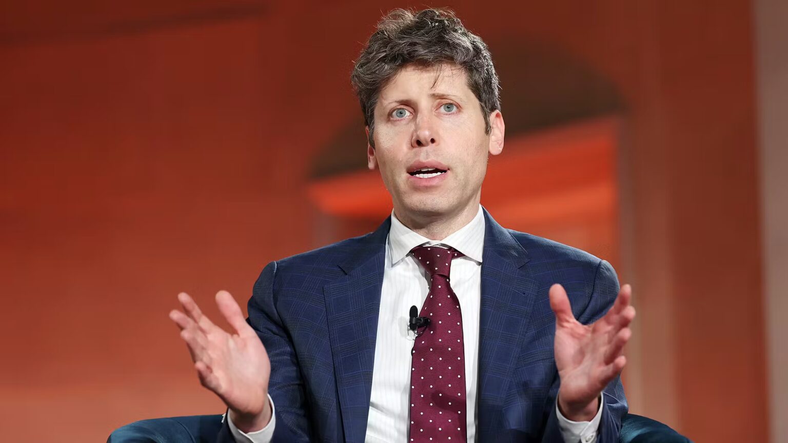 koktajl molotowa pod domem sama altmana zatrzymano 20 latka