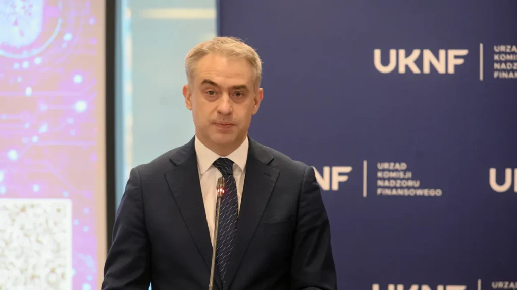 polska wdraza ai act rzad przyjal projekt ustawy o systemach sztucznej inteligencji