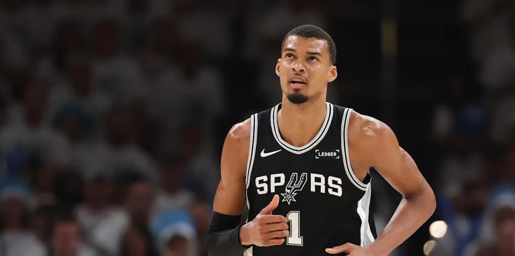 koniec z recznym gwizdkiem nba chce powierzyc kamerze to czego sedzia nie zdazy zobaczyc
