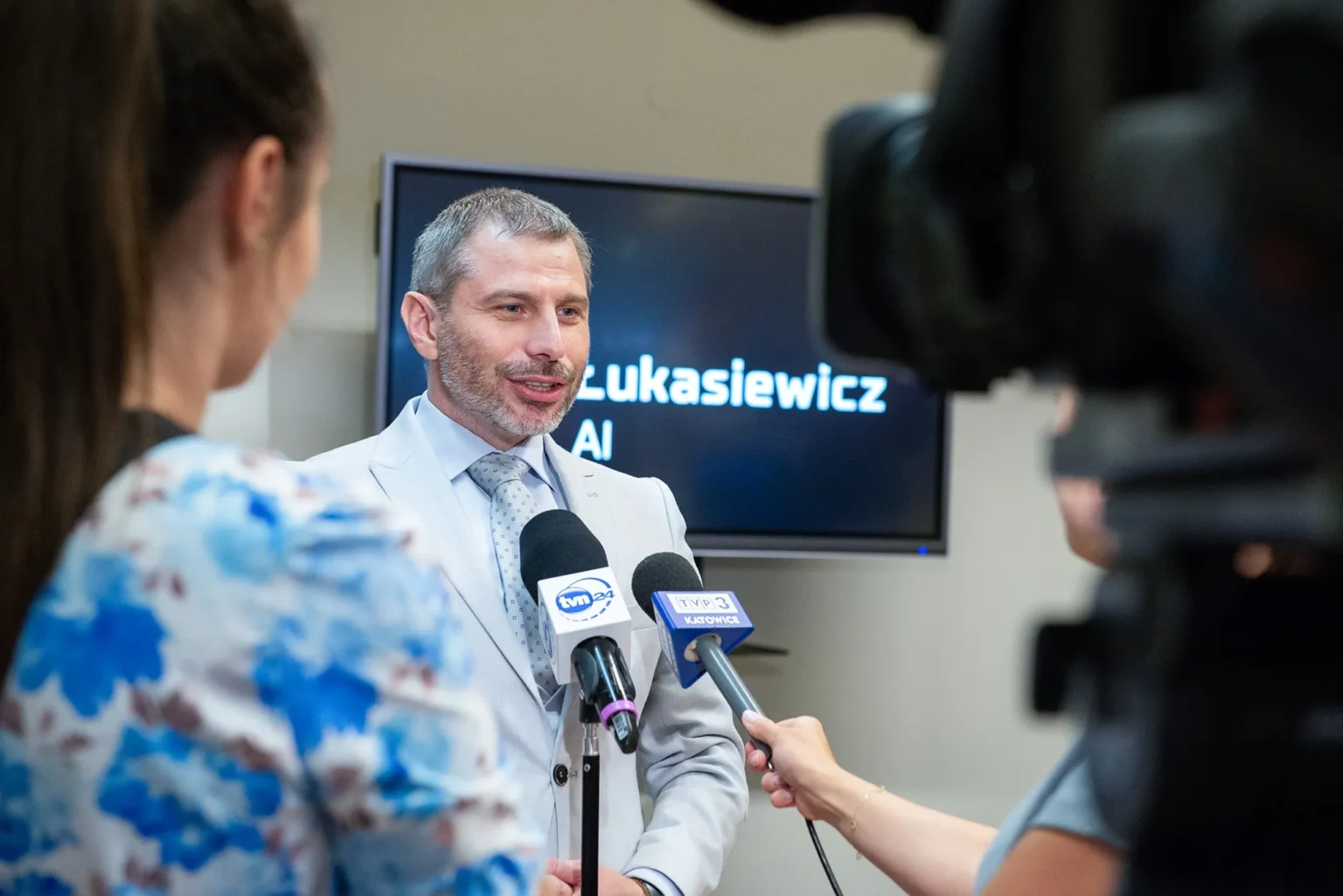 polska odpowiedz na pytanie ktore wszyscy omijaja co ai robi z ludzmi