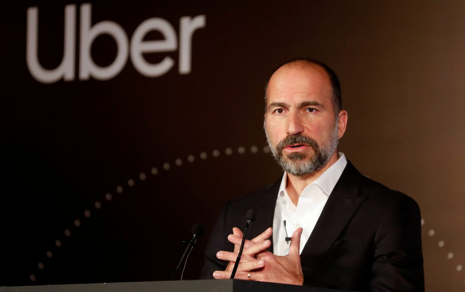 uber chce byc aplikacja do wszystkiego hotele ai i glos zamiast klikania