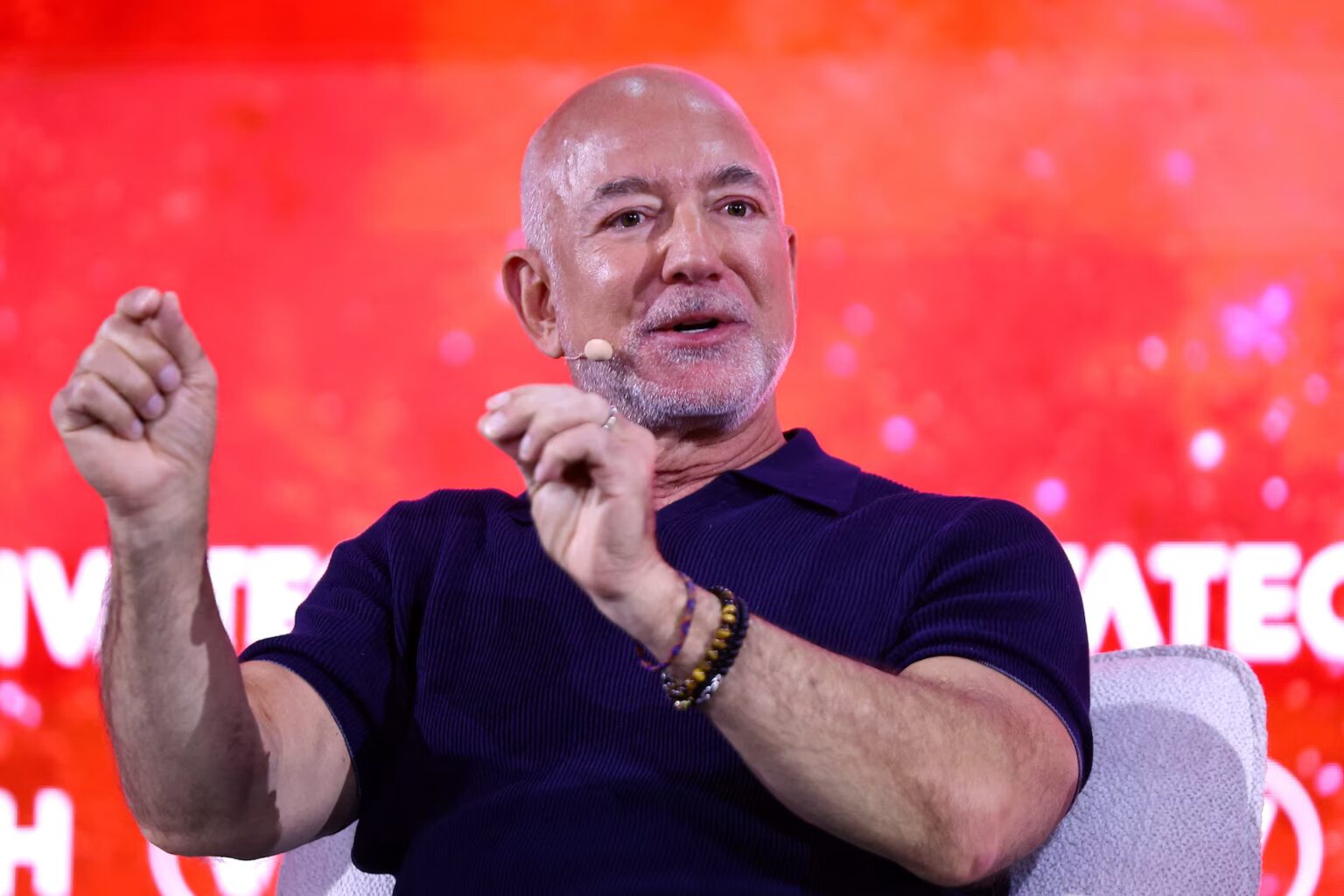 Bezos na VivaTech: AI nie odbierze nam pracy, stworzy jej niedobór bezos na vivatech ai nie odbierze nam pracy stworzy jej niedobor