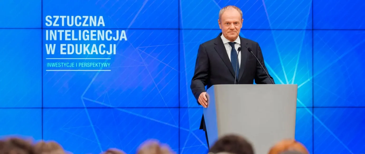 polska buduje najwieksza w europie siec szkolnych laboratoriow ai
