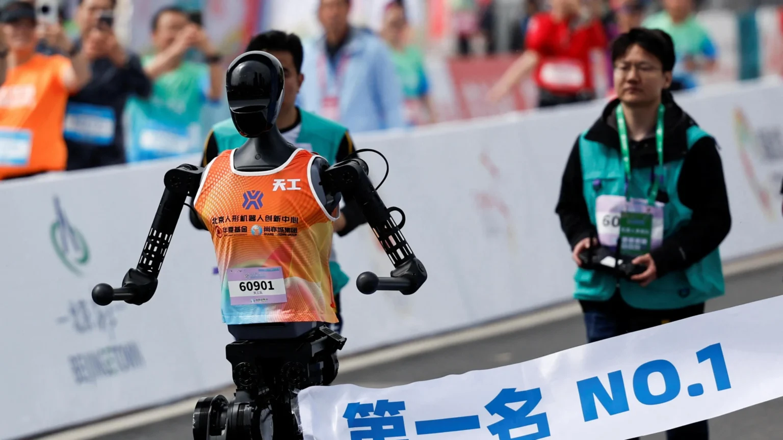 roboty na uwiezi chatbota naukowiec z oxfordu pokazal jak latwo je oszukac
