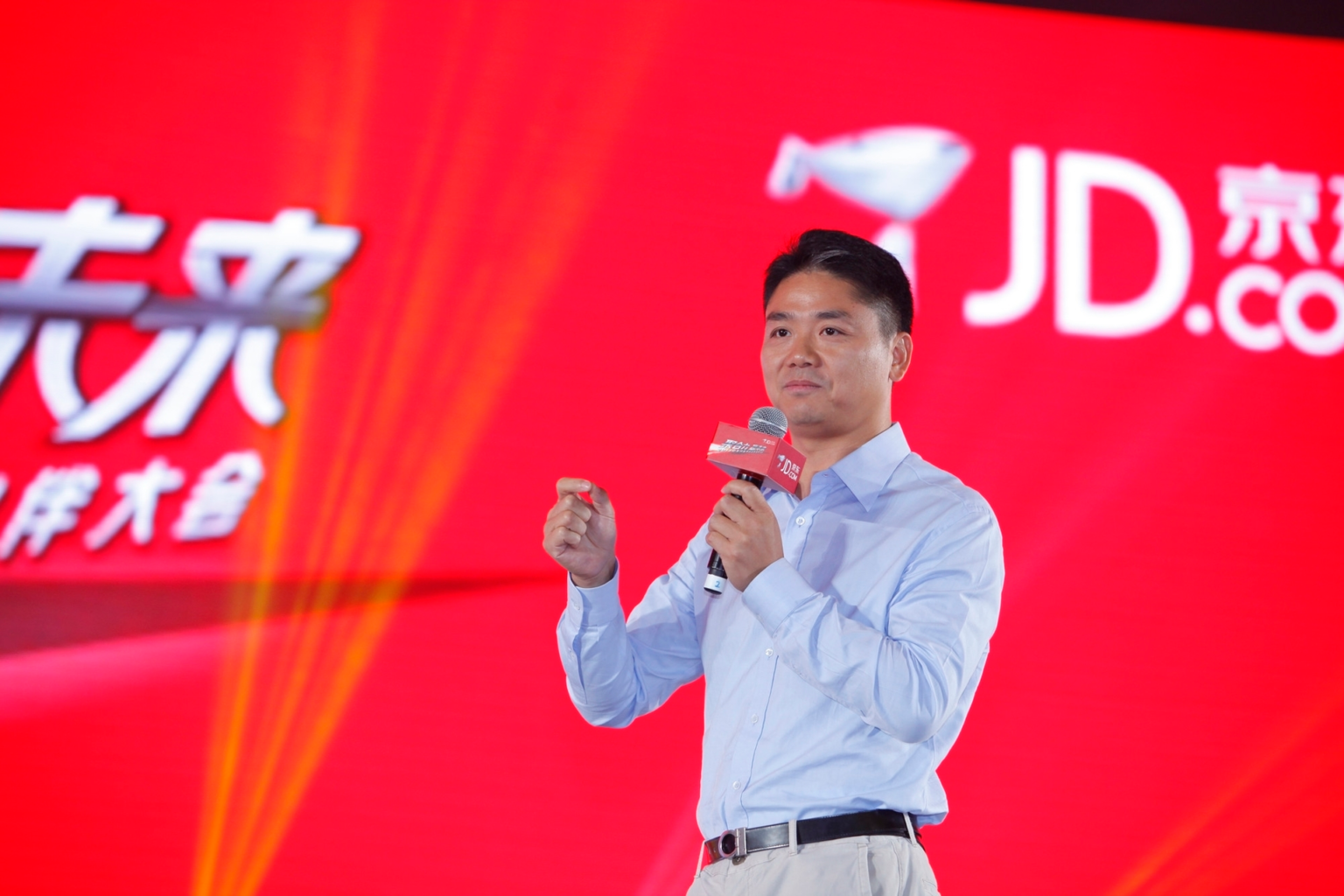 szef jd com powiedzial wprost 700 tysiecy kurierow zastapia roboty ma juz nawet plan
