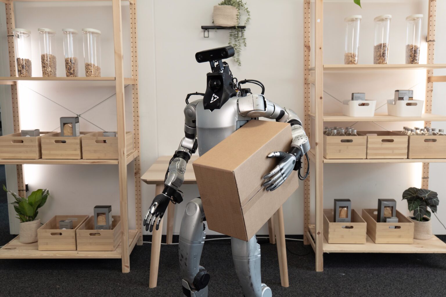 autonomia robotow humanoidalnych wzrosla z 38 do 90 procent flexion pokazuje ze w robotyce liczy sie software nie tylko nogi