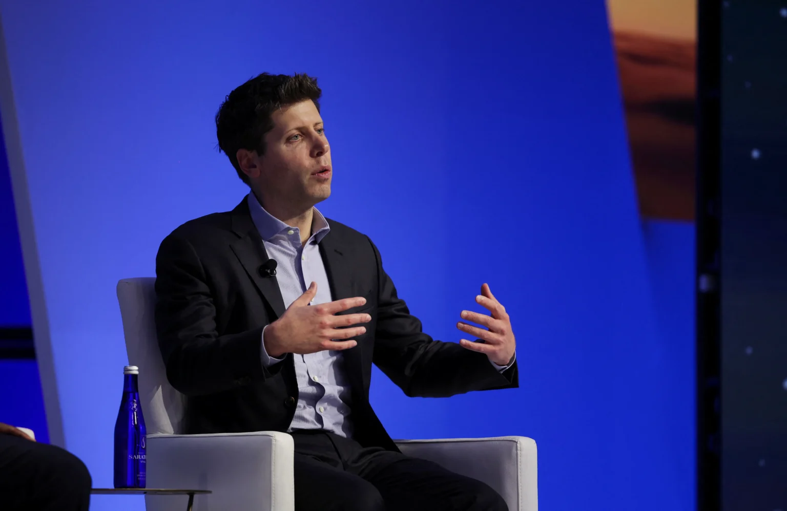 Sam Altman ogłosił osobliwość. Bostrom, Russell i Yampolskiy studzą zapał szefa OpenAI