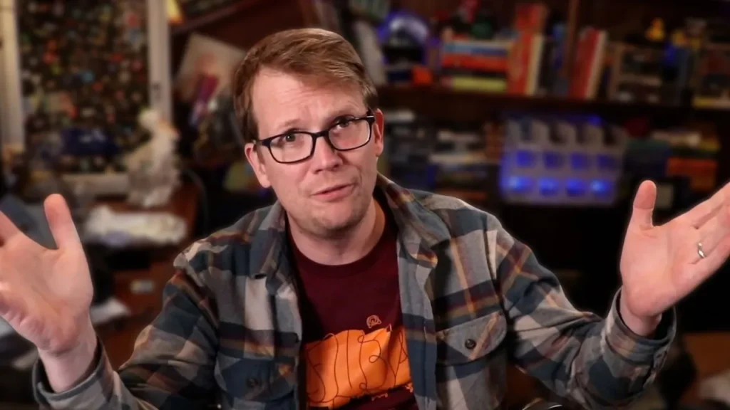 Hank Green wstrzymuje kanały po wpadce z ChatGPT. Twórcę SciShow zdradziło jedno zdanie