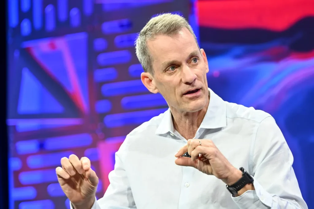 Jeff Dean odchodzi z Google po 27 latach. Discovery Loop chce zautomatyzować metodę naukową