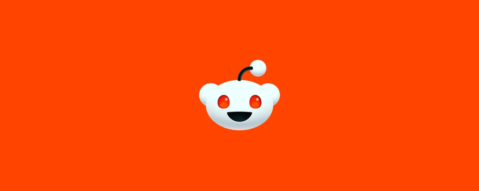 Rules Hub: Reddit powierza moderację modelom językowym po testach w ponad 700 społecznościach