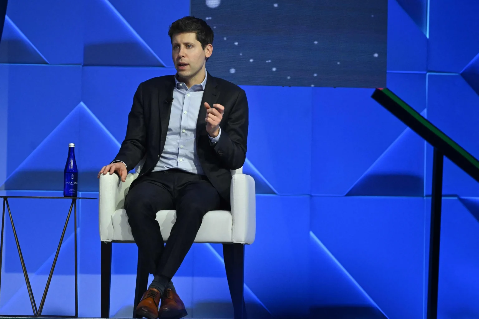 Sam Altman ostrzega przed koncentracją władzy nad AI. W tle spór z Dario Amodeiem o wolność i bezpieczeństwo Sam Altman ostrzega przed koncentracją władzy nad AI. W tle spór z Dario Amodeiem o wolność i bezpieczeństwo