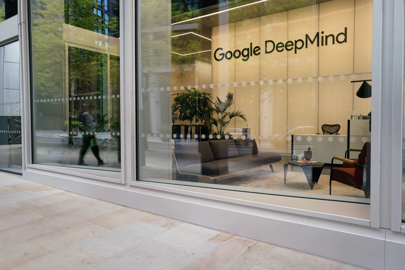 Zespół bezpieczeństwa AGI w Google DeepMind ostrzega kandydatów przed filtrami AI własnej firmy