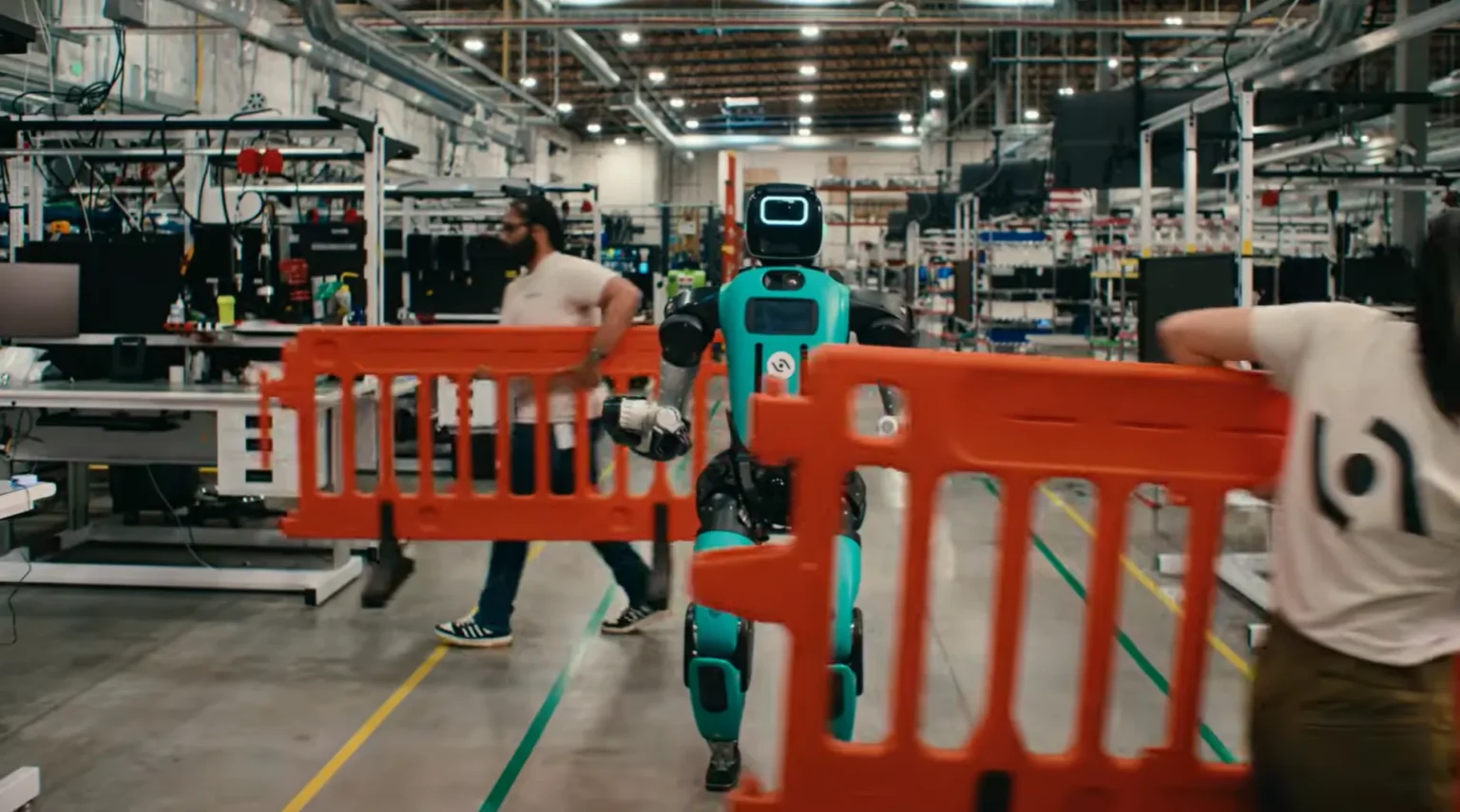 Agility Robotics pokazuje Digit 5. Humanoid ma pracować obok ludzi bez wygrodzeń i trafić do Unii Europejskiej