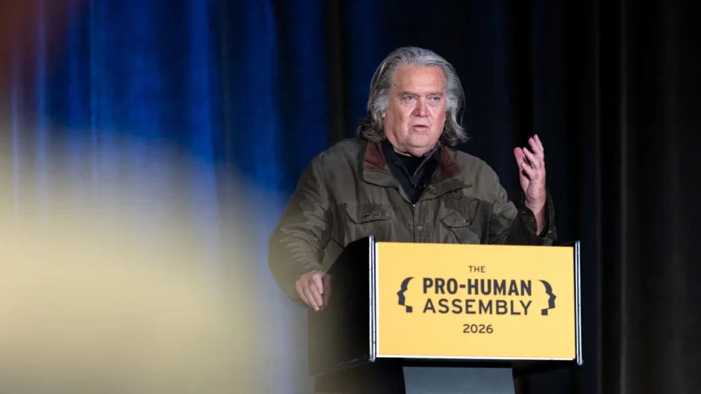Bernie Sanders i Steve Bannon żądają ograniczeń dla AI, ale w sprawie Chin mówią różnymi głosami
