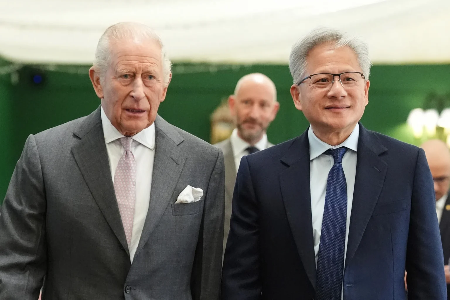 Karol III zwołał szczyt AI w Dumfries House i ostrzegł przed „egzystencjalnymi zagrożeniami”. Firmy nie złożyły żadnych zobowiązań
