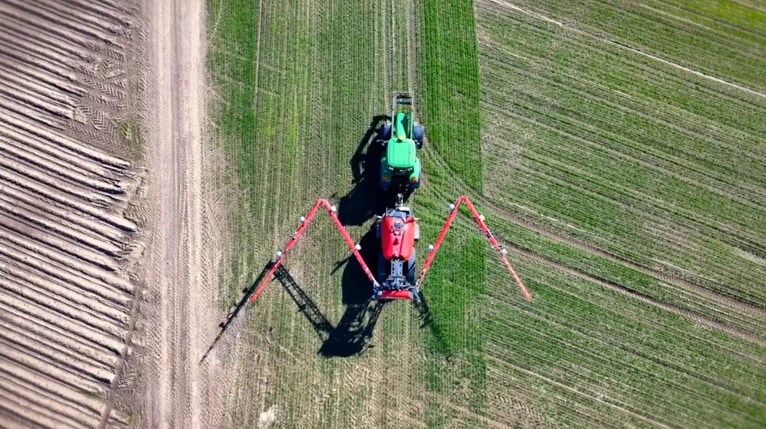 Kverneland DAT EcoPatch nagrodzony na Agro Show 2026. Kamery z AI opryskują tylko chwasty