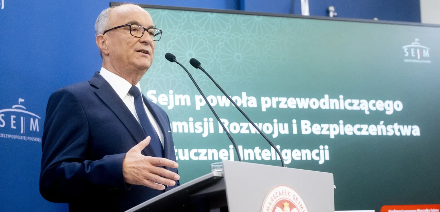 Sejm zmienił regulamin i otworzył drogę do wyboru przewodniczącego KRiBSI. Kandydata zgłosi marszałek albo 35 posłów
