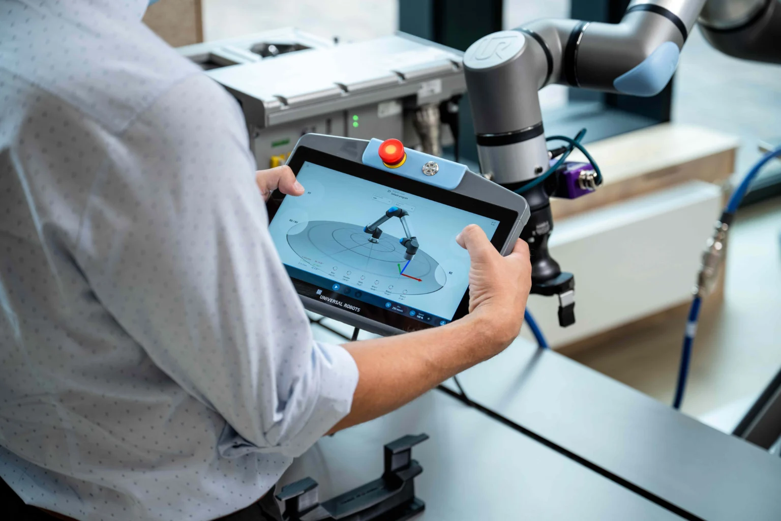Universal Robots pokazał Gen 7: trzy nowe coboty, mocniejszy kontroler i kołnierz narzędziowy przygotowany pod fizyczną AI