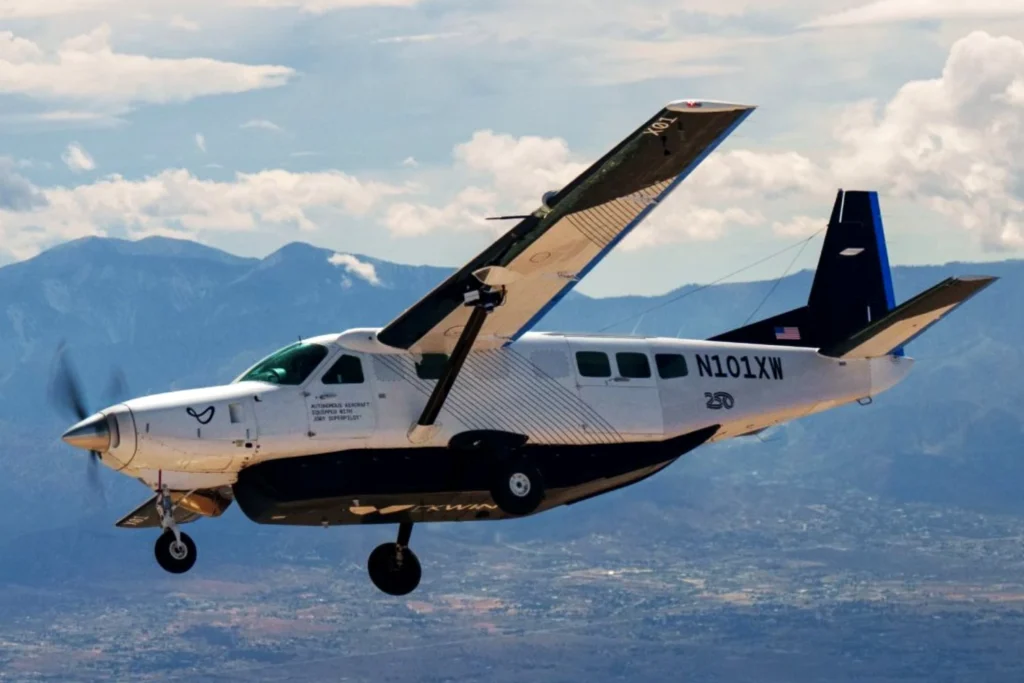 Autonomiczna Cessna Caravan od Joby Aviation przeleciała nad USA 5148 km, a pilot ani razu nie dotknął sterów