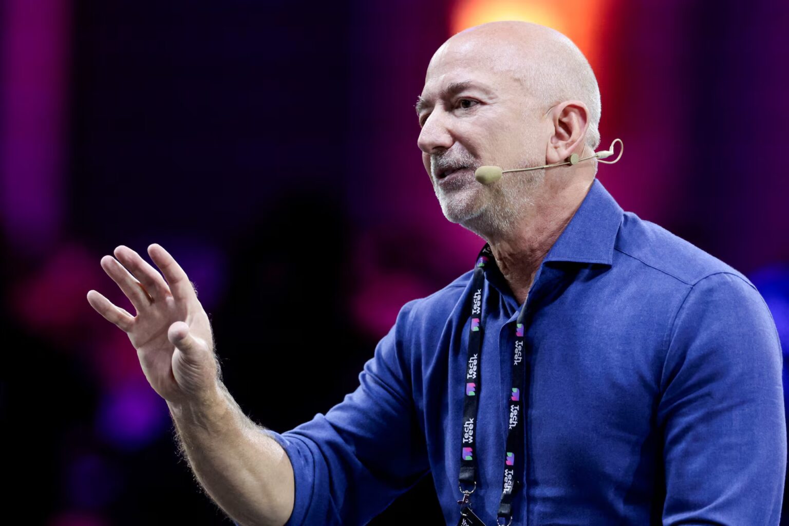 Jeff Bezos: dzięki AI część ludzi utrzyma rodzinę, pracując trzy dni w tygodniu