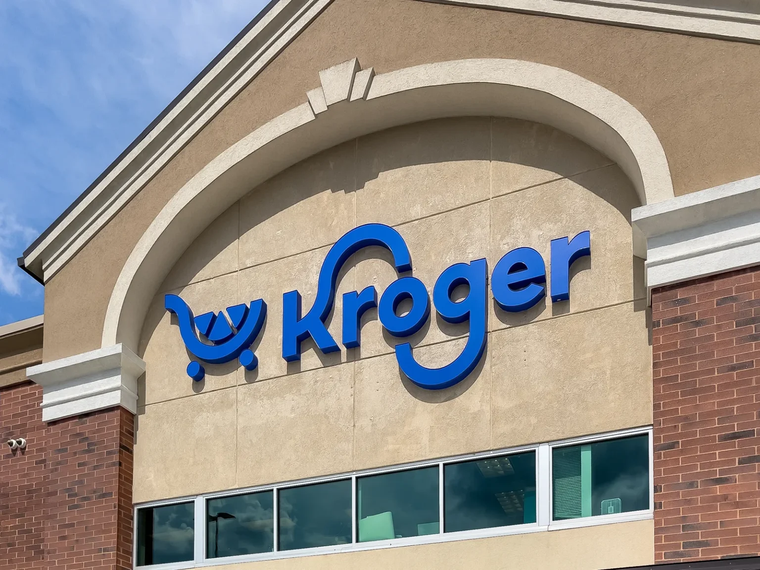 Kroger zwolni 3000 pracowników centrali w ciągu trzech lat. Greg Foran stawia na sztuczną inteligencję